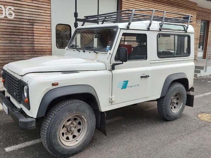 Avviso di vendita Land Ronver Defender 90